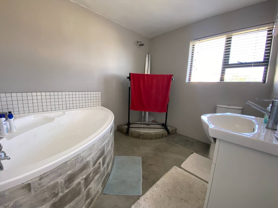7 Bedroom Property for Sale in Myburgh Park Western Cape